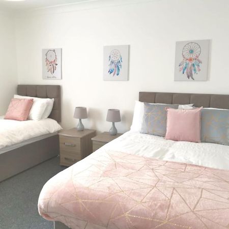 Parking, Smart Tv'S In All Rooms, Central Location Swansea Ngoại thất bức ảnh